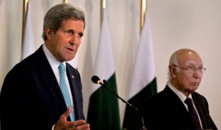 Pakistan Executes Seven Militants During John Kerry’s Visit