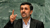 احمدی نژاد در مورد رابطه با آمریکا تصمیم گیر نیست