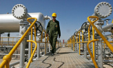 کاهش بهای نفت مانع پیشروی ایران نمی‌‍‌شود