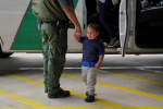 دردسر جدید بایدن: کودکان بی سرپرست در مرز مکزیک