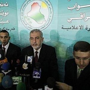 تصویب قانون انتخابات عراق و آغاز مجادله‌ها برای زمان برگزاری آن