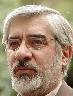 /مناظره موسوی و احمدی‌نژاد/موسوى: سياست‌خارجى دولت نهم عزت ملت را مخدوش کرد 