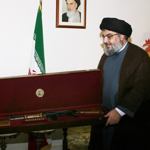 ماجراى اسلحه اهدايى به احمدى‌نژاد چيست؟