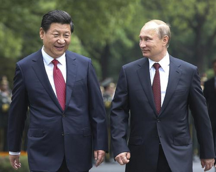 پکن ـ مسکو؛ پایان سیاست بنشین و ببین؟