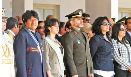 چرا سفر وزیر دفاع به بولیوی حاشیه ساز شد؟ 
