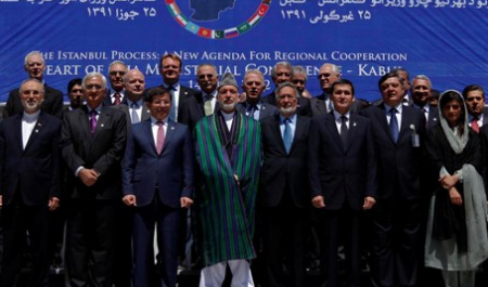 افغانستان در دامان محورشرق می افتد؟