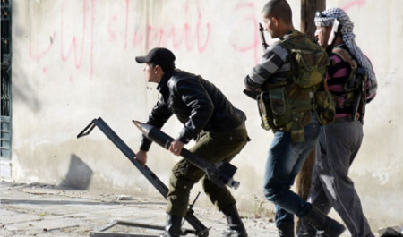 دخالت نظامی یا تقویت مخالفان اسد