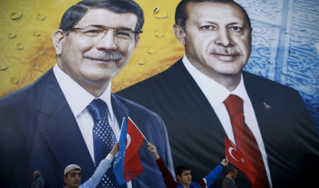 حزب عدالت و توسعه همچنان یکه‌تاز سیاست ترکیه