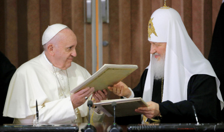 نفعی که پوتین از دیدار پاپ و اسقف روسیه برد