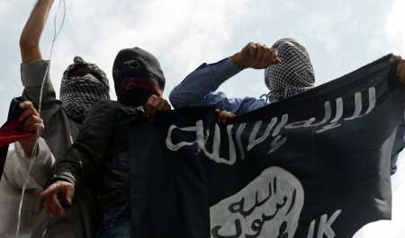 داعش و طالبان رو در روی هم می ایستند