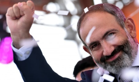 نخست‌وزیر ارمنستان با قره‌باغ چه می‌کند؟