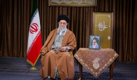 رهبر انقلاب: در مقابل تحریم های شدید ملت ایران واکنش محکم و مقتدرانه نشان دادند