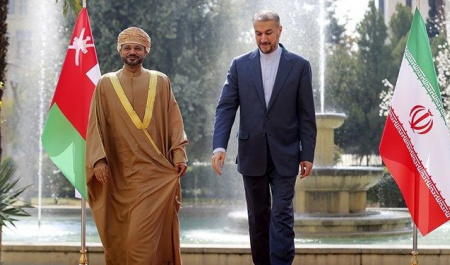 تکاپوهای عمان در میانه جنگ