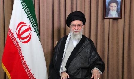 رهبر انقلاب: نیروهای مسلح رژیم رذل صهیونی را پیچاره خواهند کرد
